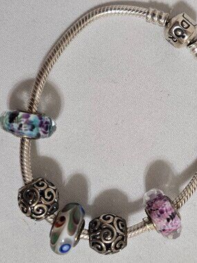 Pandora Starter Bracelet with (3) S925 Murano Charms and (2)Silver Scroll Charms